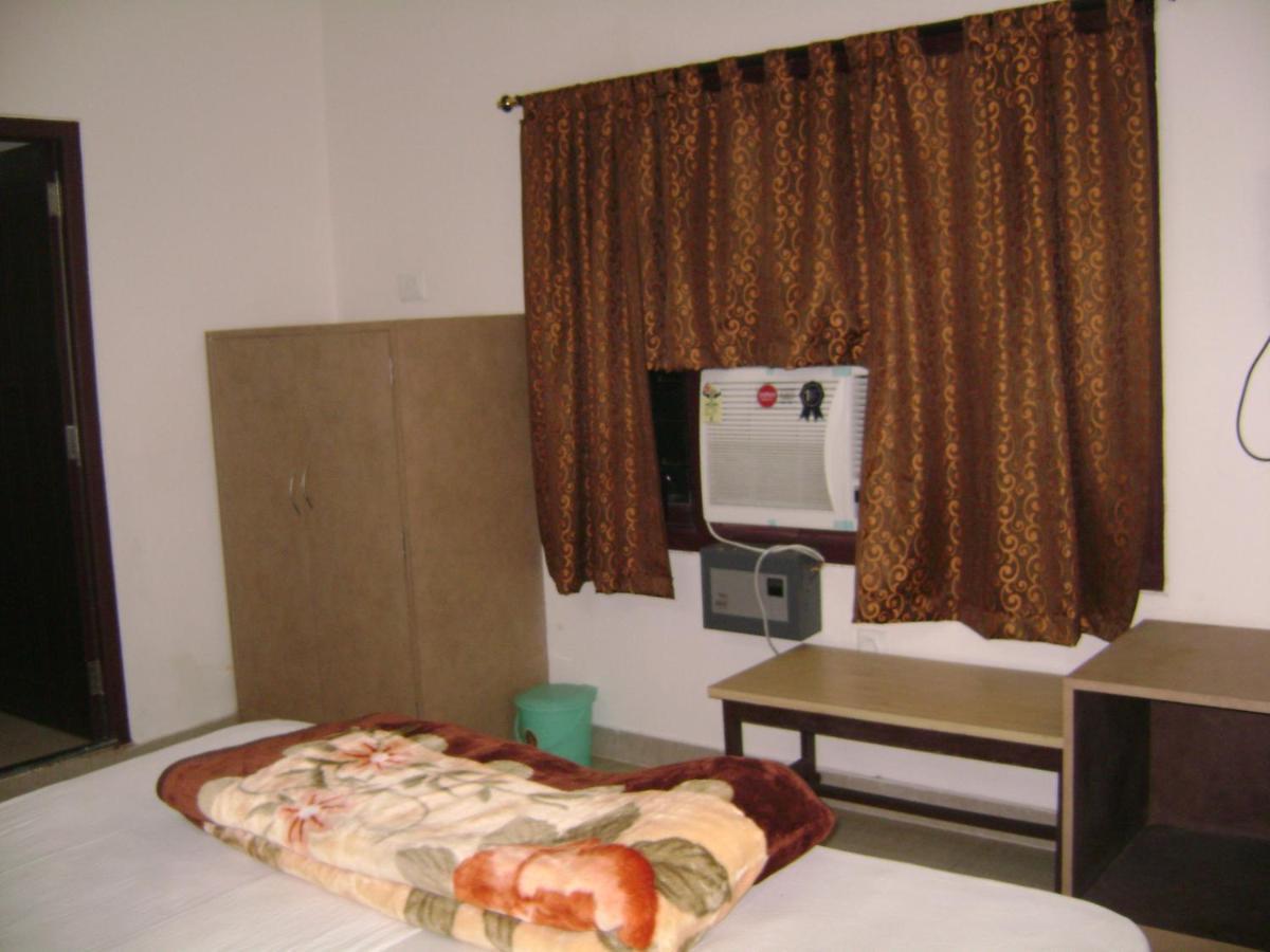 Natraj Hotel Darbhanga Экстерьер фото